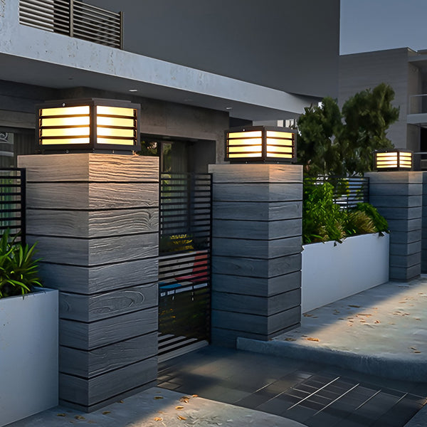 Hardwire or solar outdoor column lights post light Modern Solar LED Fence Cap Post Lights for Pretty Fence Post Lighting for backyard