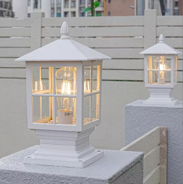 Traditional Square Waterproof LED outdoor column lights Black Classic Solar Post Caps Lights